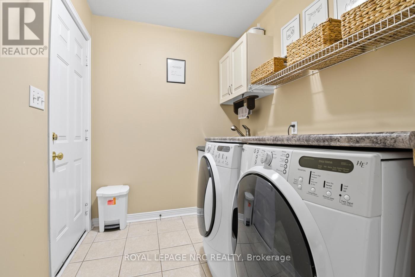 












65 MCCAFFERY CRESCENT

,
St. Catharines (Rykert/Vansickle),




Ontario
L2S3Y6

