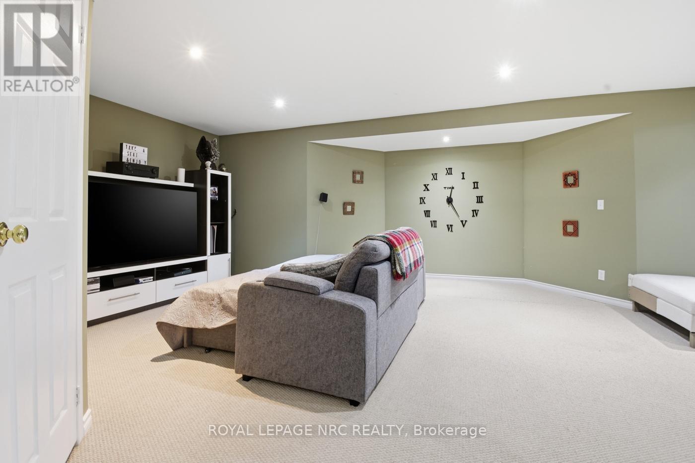 












65 MCCAFFERY CRESCENT

,
St. Catharines (Rykert/Vansickle),




Ontario
L2S3Y6

