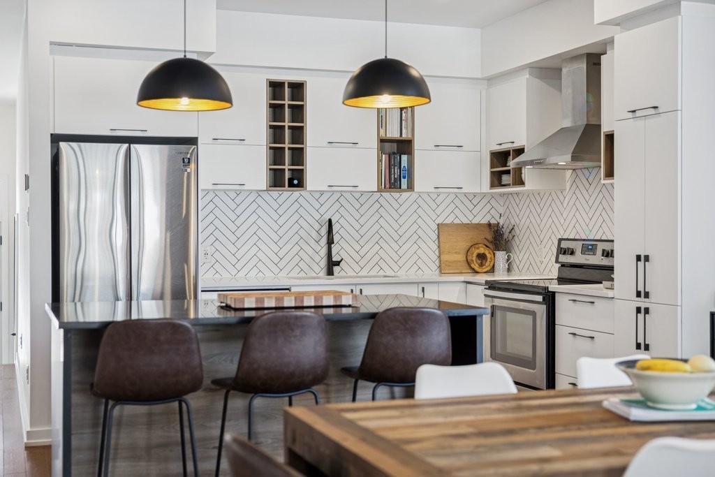 









125


Ch. du Relais

,
Chelsea,




QC
J9B0E1

