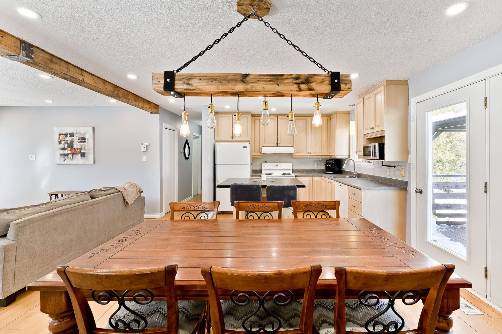 









805


Route 253

,
Cookshire-Eaton,




QC
J0B1M0

