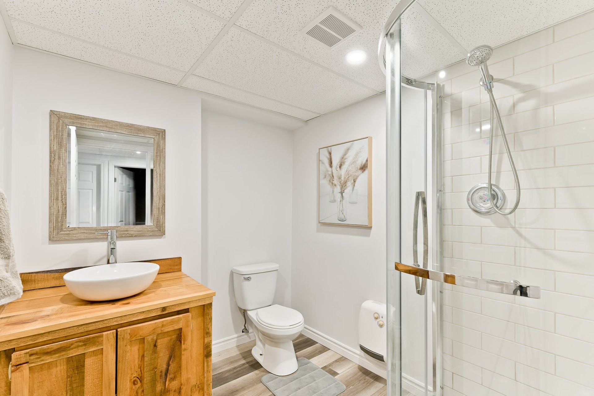 









805


Route 253

,
Cookshire-Eaton,




QC
J0B1M0

