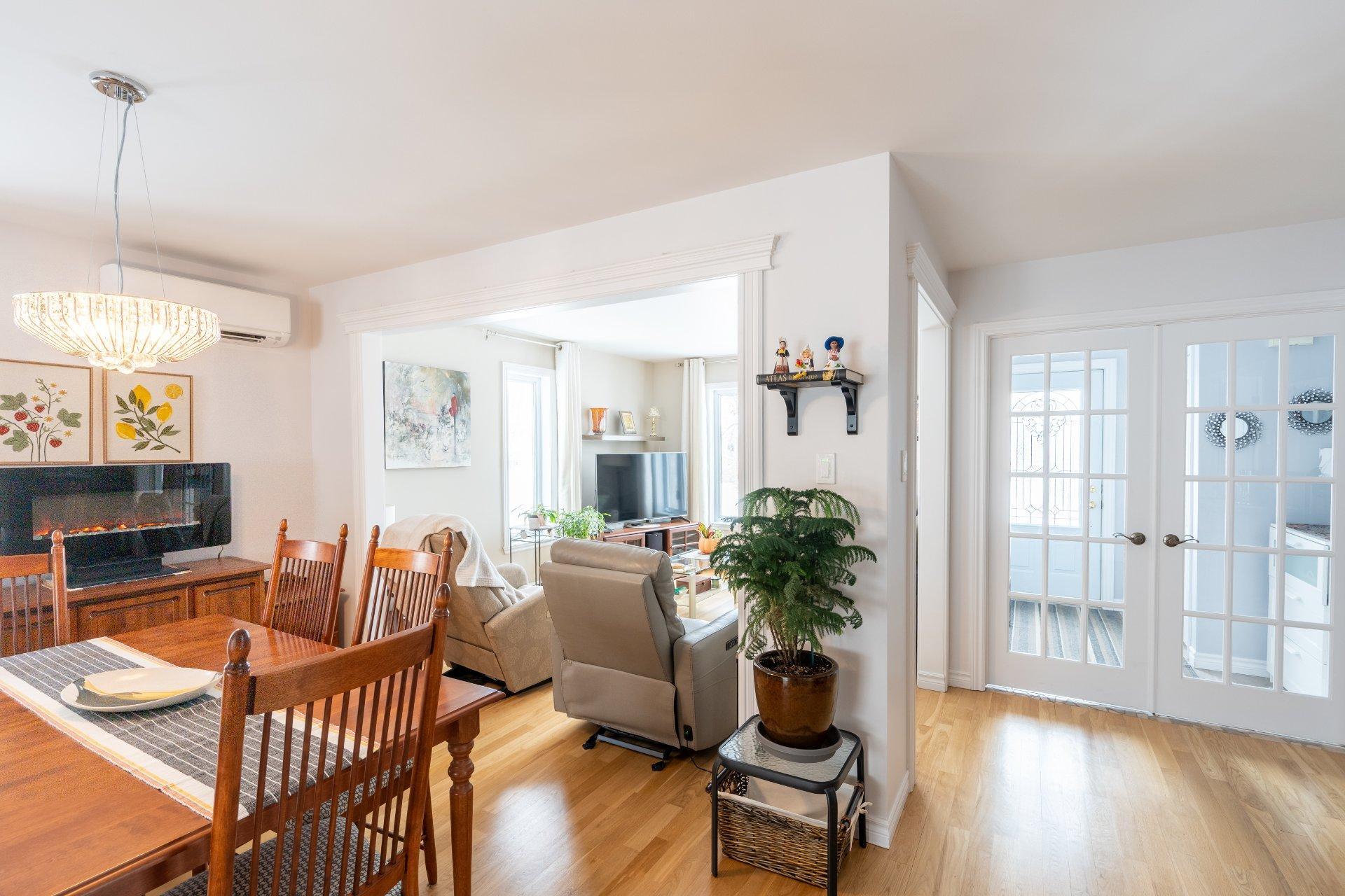 









1461


Rue Duvernay

,
Chambly,




QC
J3L5J1

