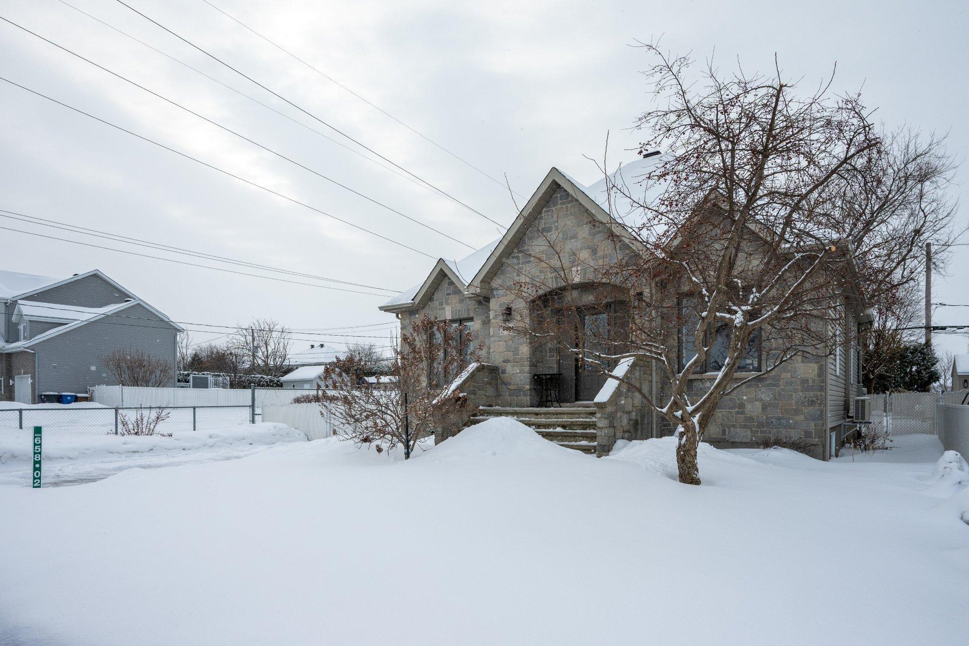 









1461


Rue Duvernay

,
Chambly,




QC
J3L5J1

