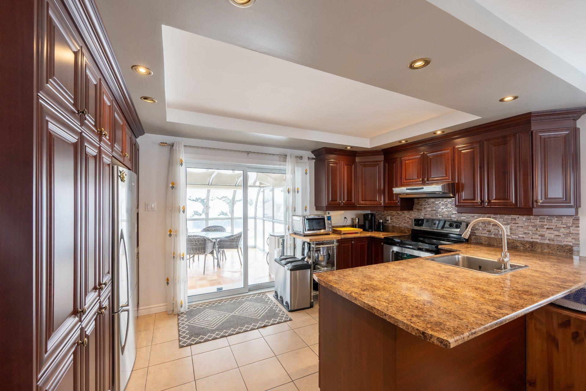 









1461


Rue Duvernay

,
Chambly,




QC
J3L5J1

