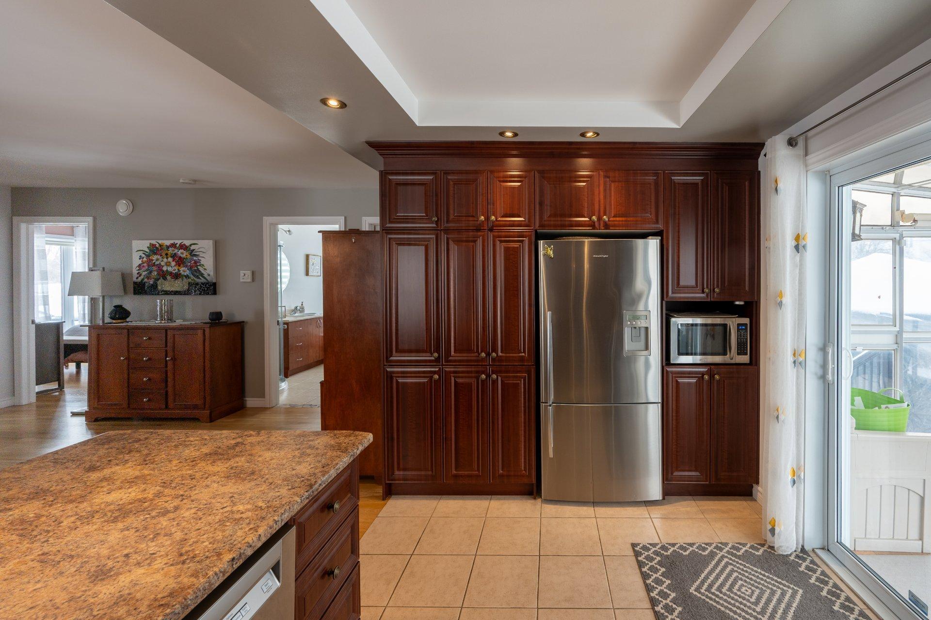 









1461


Rue Duvernay

,
Chambly,




QC
J3L5J1

