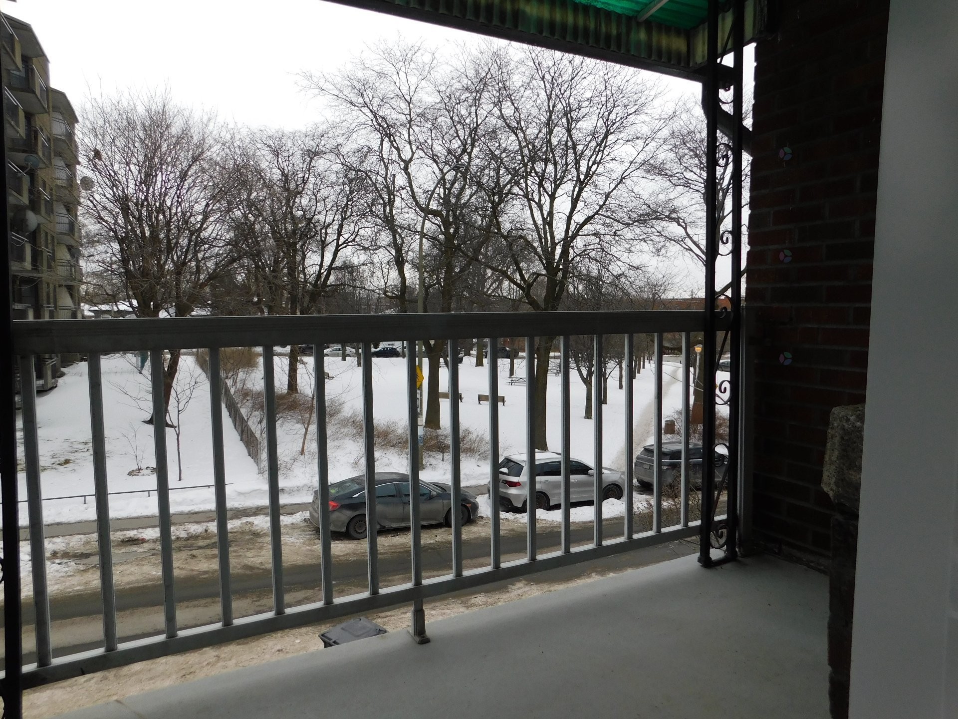 









8447


Av. De L'Épée

,
Montréal (Villeray/Saint-Michel/Parc-Extension),




QC
H3N2G3

