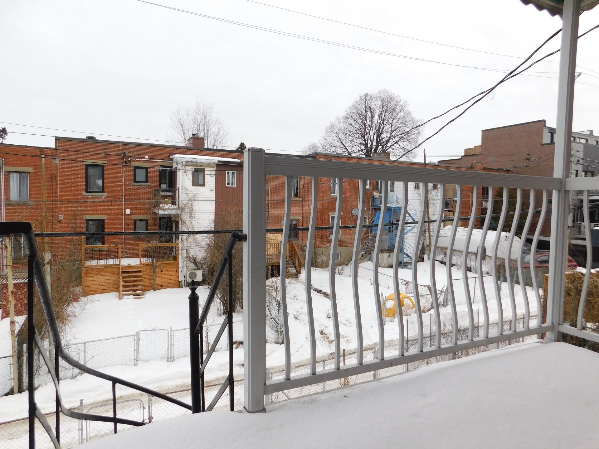 









8447


Av. De L'Épée

,
Montréal (Villeray/Saint-Michel/Parc-Extension),




QC
H3N2G3

