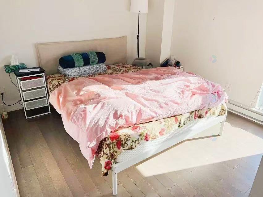 









2335


Ch. Manella

, 416,
Mont-Royal,




QC
H4P0B3

