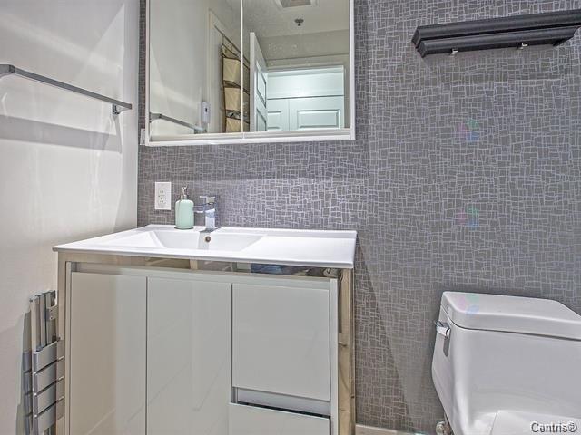 









2335


Ch. Manella

, 416,
Mont-Royal,




QC
H4P0B3

