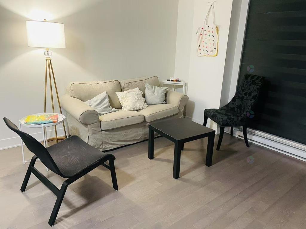 









2335


Ch. Manella

, 416,
Mont-Royal,




QC
H4P0B3

