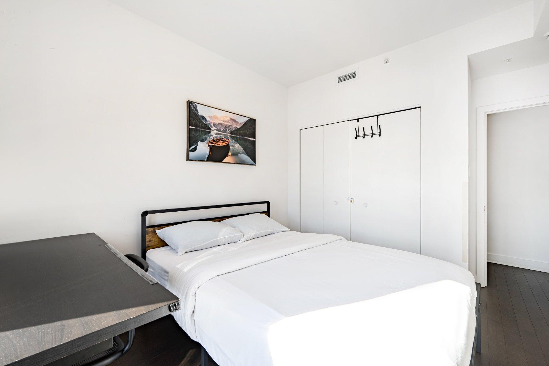 









901


Av. Beaumont

, 210,
Montréal (Villeray/Saint-Michel/Parc-Extension),




QC
H3N1W2

