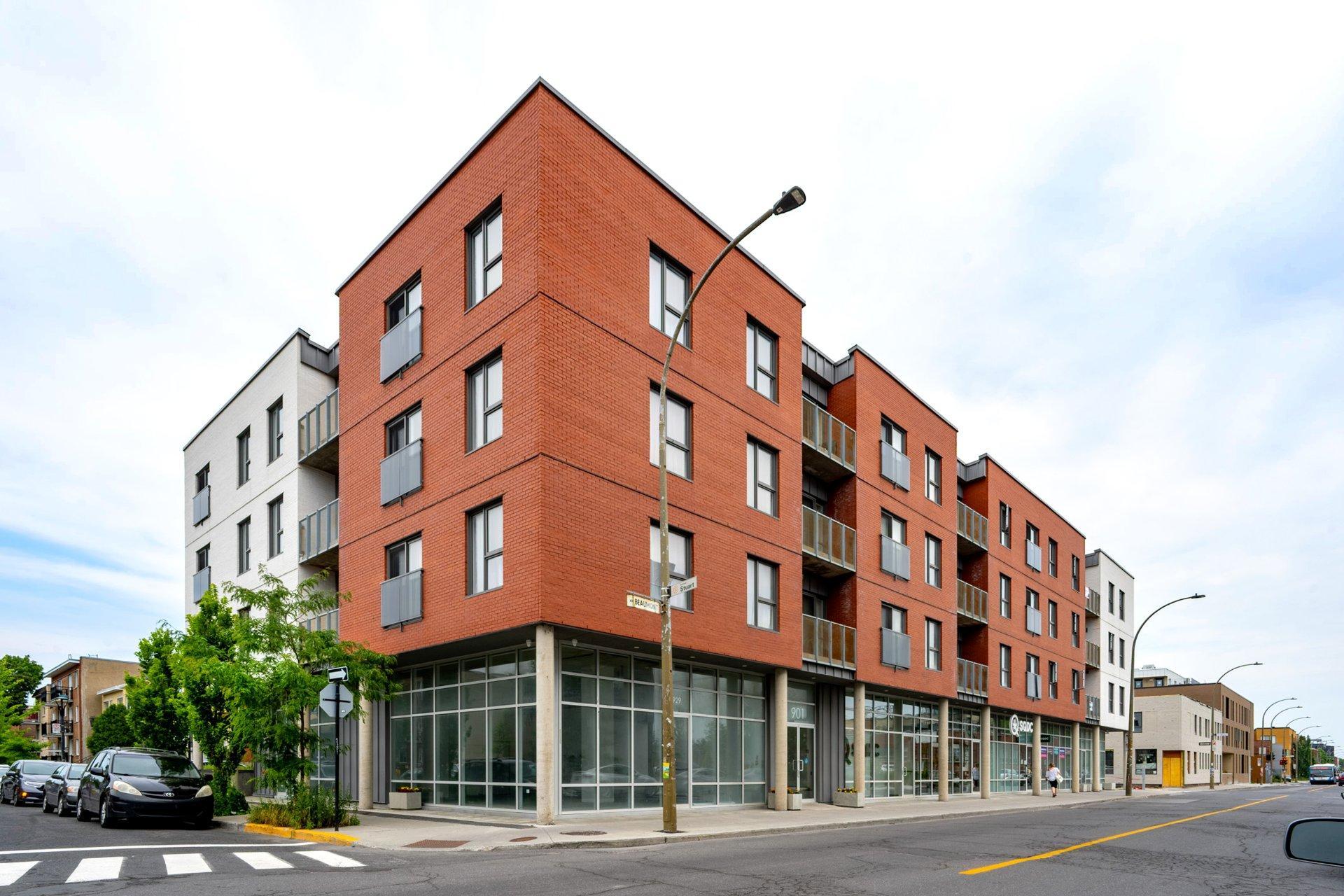 









901


Av. Beaumont

, 210,
Montréal (Villeray/Saint-Michel/Parc-Extension),




QC
H3N1W2

