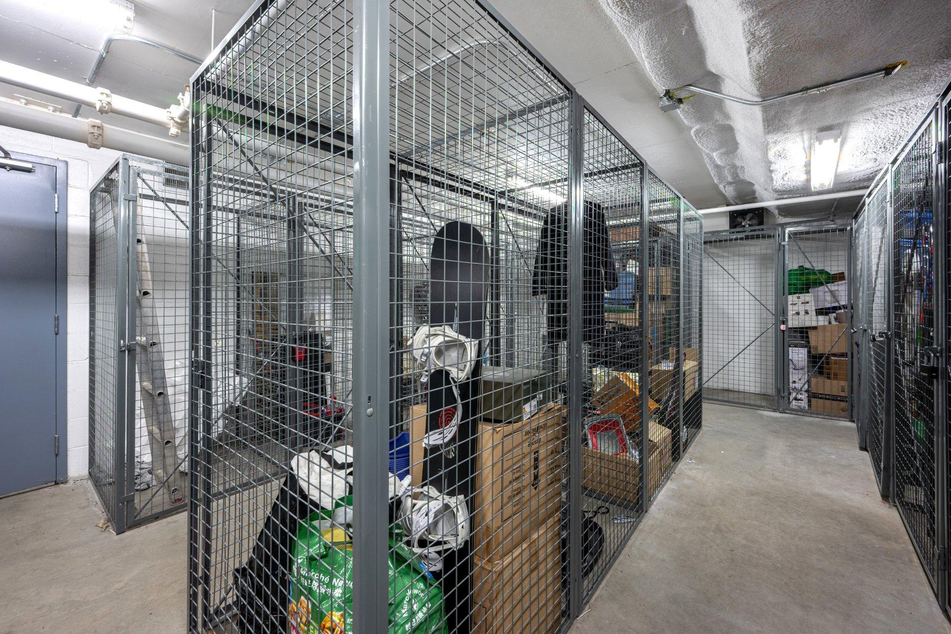 









901


Av. Beaumont

, 210,
Montréal (Villeray/Saint-Michel/Parc-Extension),




QC
H3N1W2

