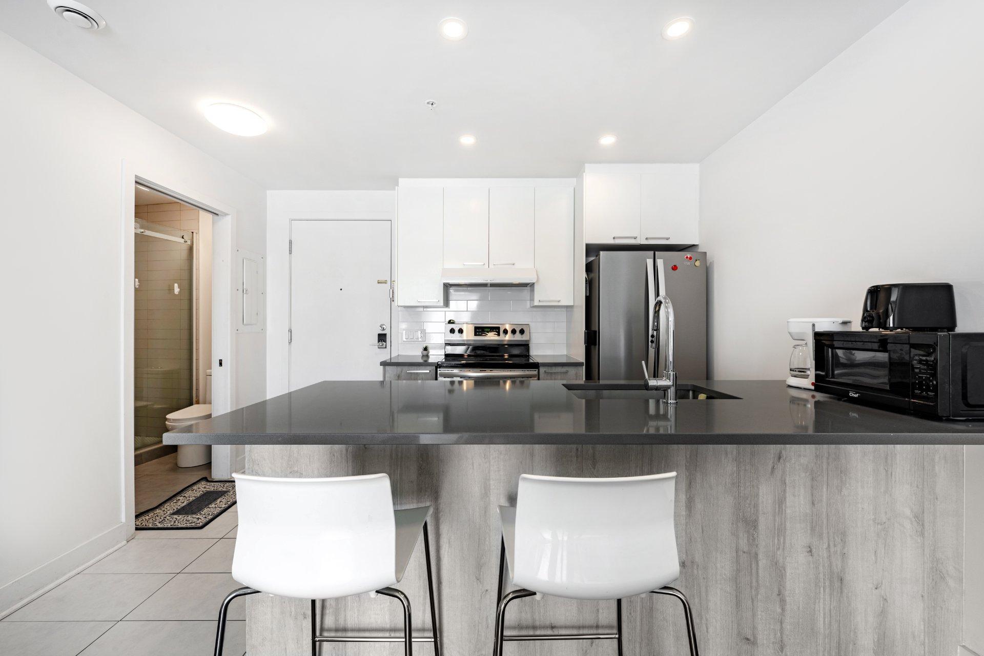 









901


Av. Beaumont

, 210,
Montréal (Villeray/Saint-Michel/Parc-Extension),




QC
H3N1W2

