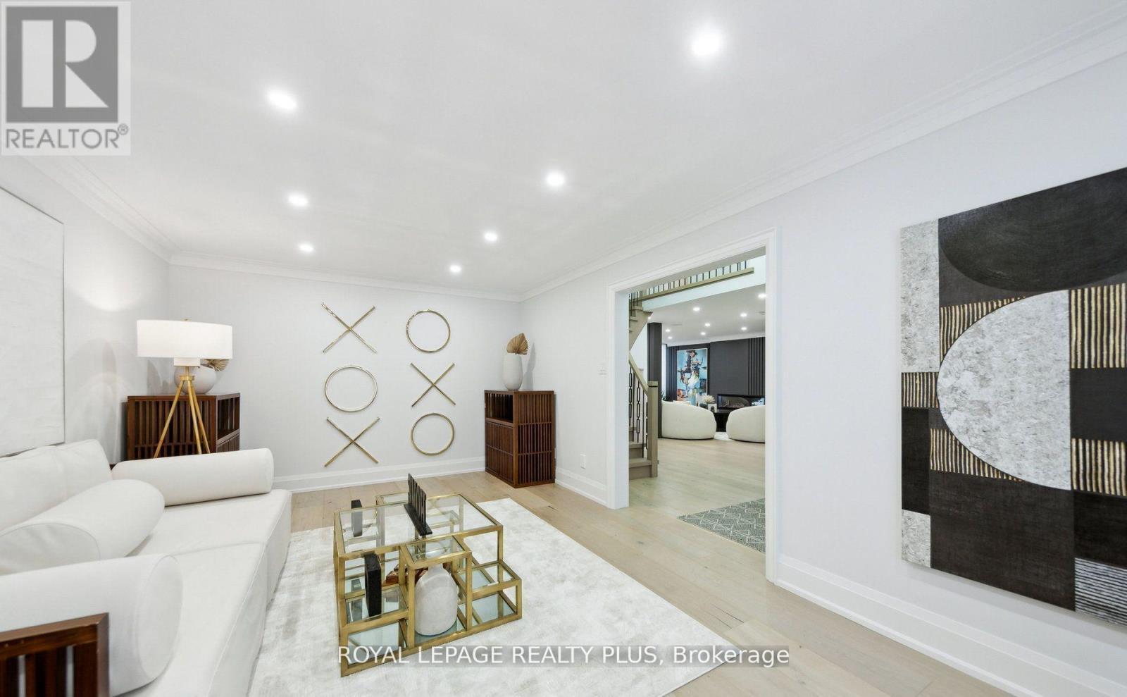 












4344 DALLAS COURT

,
Mississauga,




Ontario
L4W4G7

