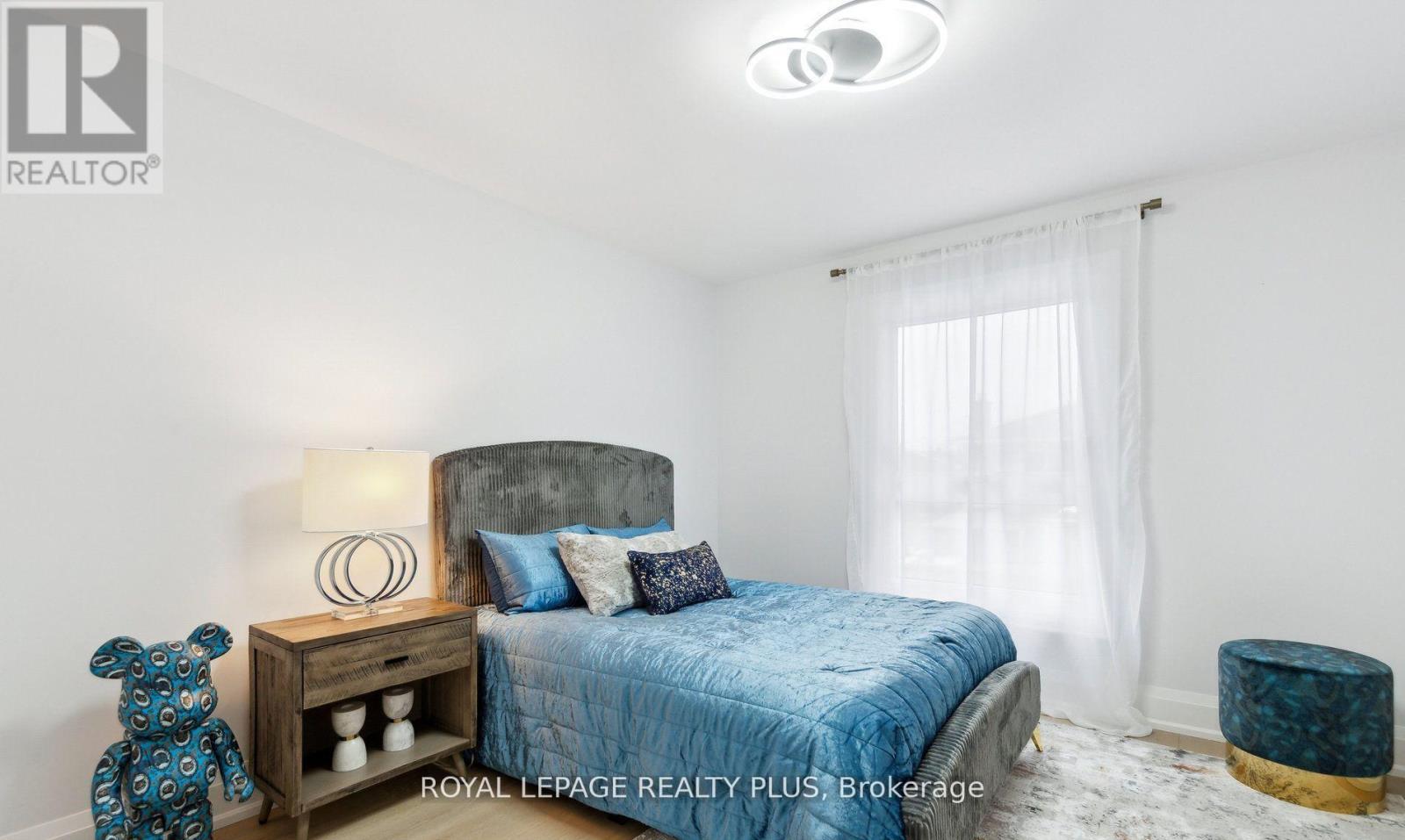 












4344 DALLAS COURT

,
Mississauga,




Ontario
L4W4G7

