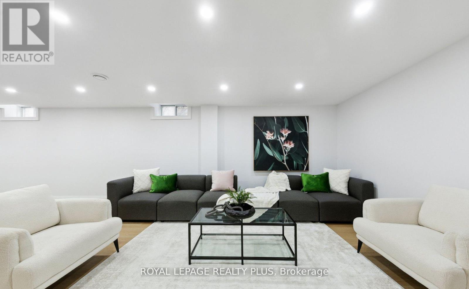 












4344 DALLAS COURT

,
Mississauga,




Ontario
L4W4G7

