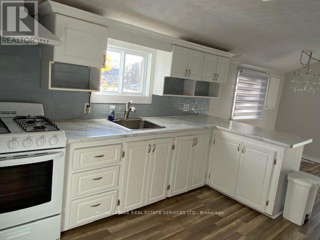 












256 RIDGE ROAD S

,
Fort Erie,




Ontario
L0S1B0

