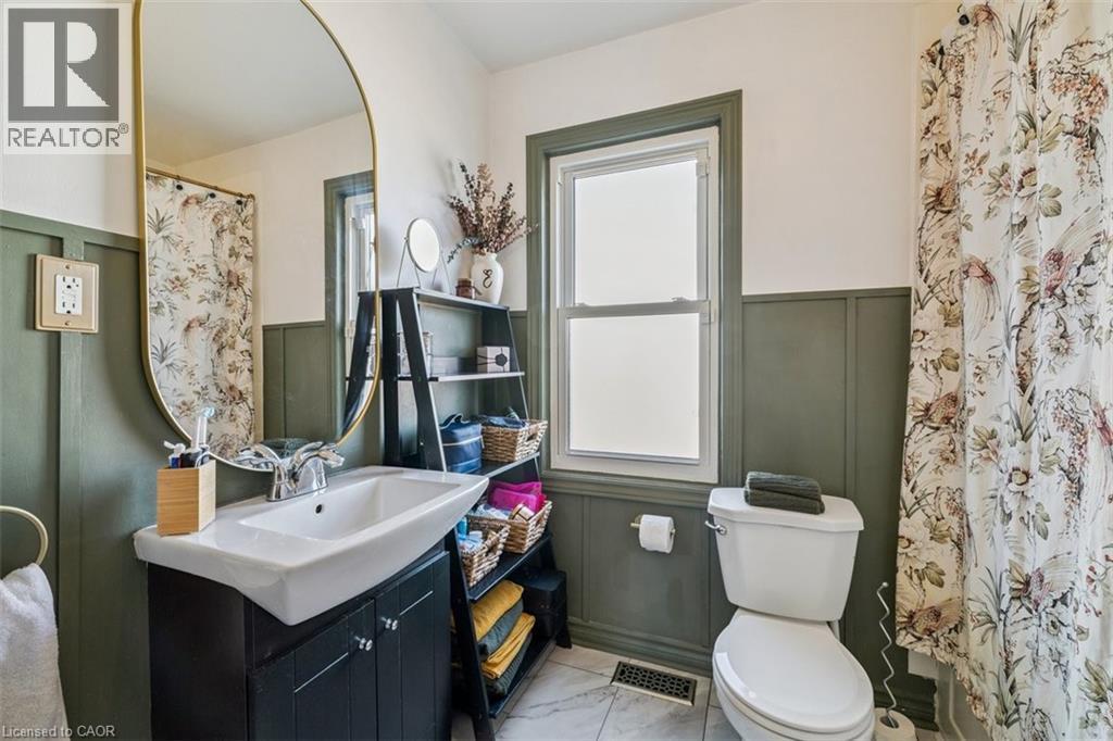 












41 BALDWIN Street

,
Dundas,




Ontario
L9H1A7

