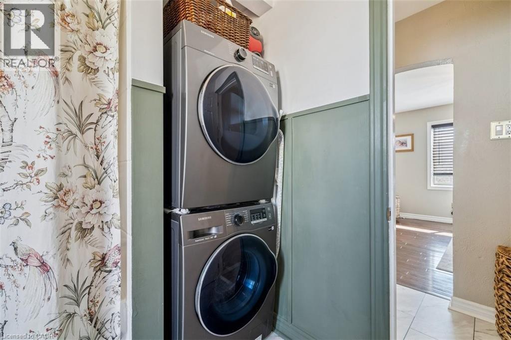 












41 BALDWIN Street

,
Dundas,




Ontario
L9H1A7

