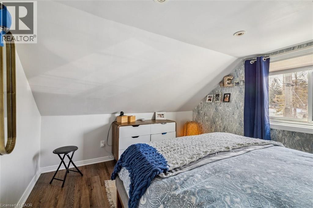 












41 BALDWIN Street

,
Dundas,




Ontario
L9H1A7

