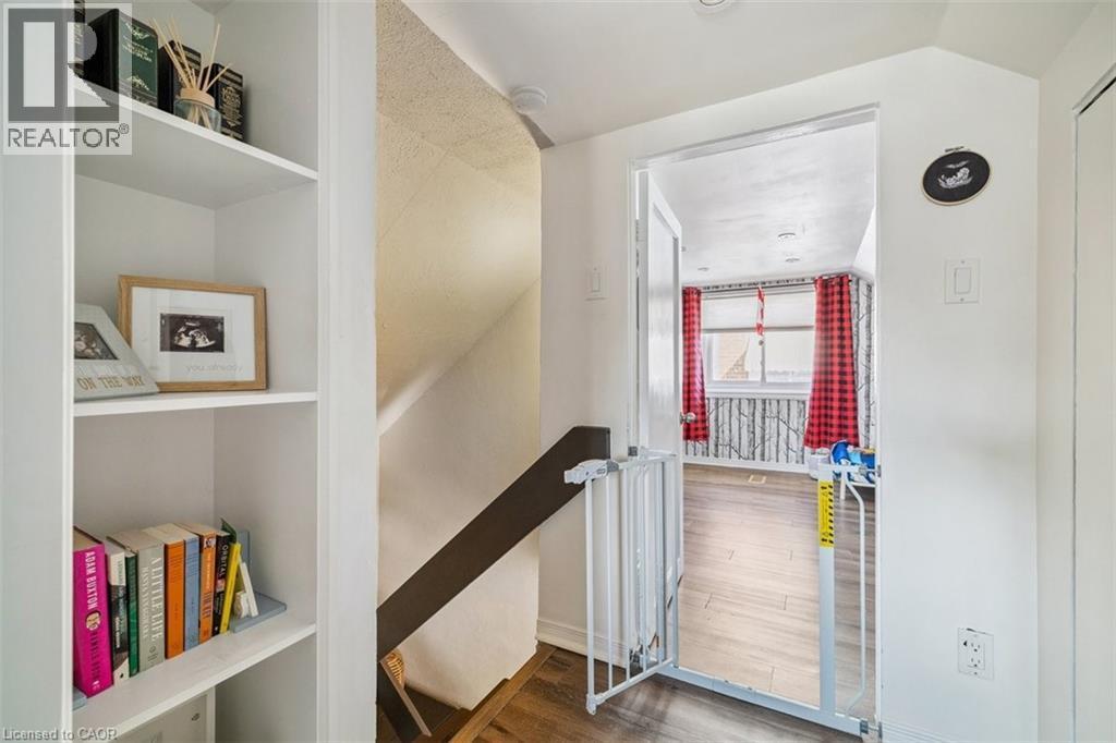 












41 BALDWIN Street

,
Dundas,




Ontario
L9H1A7

