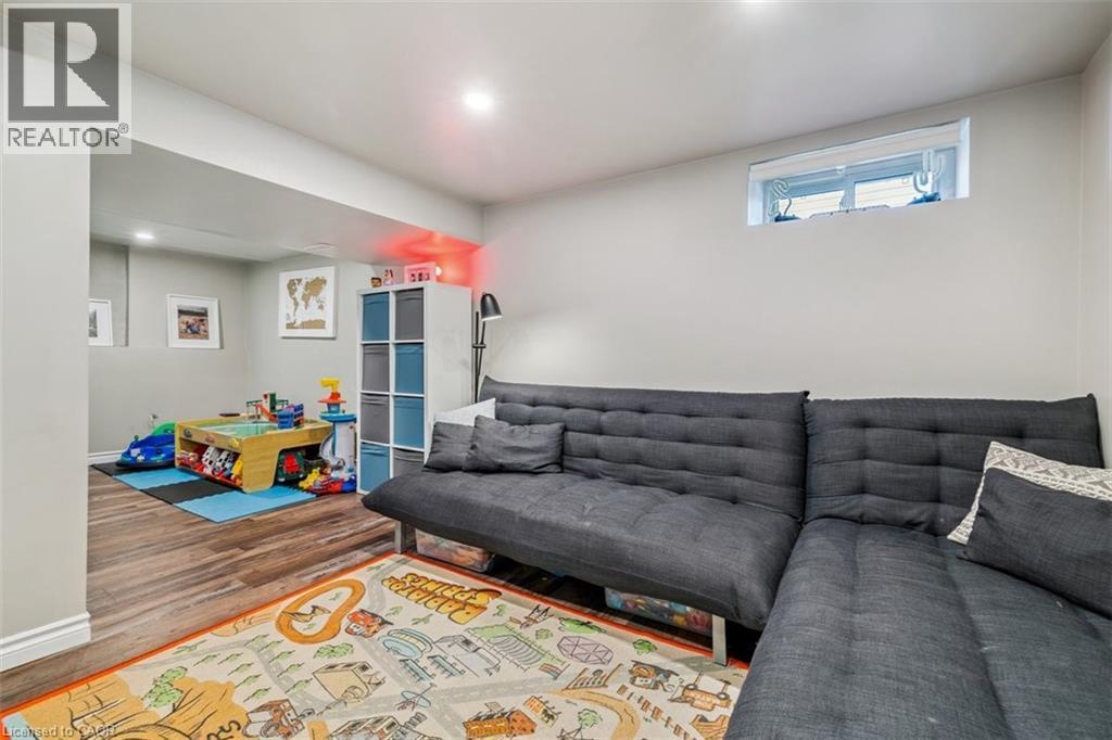 












41 BALDWIN Street

,
Dundas,




Ontario
L9H1A7

