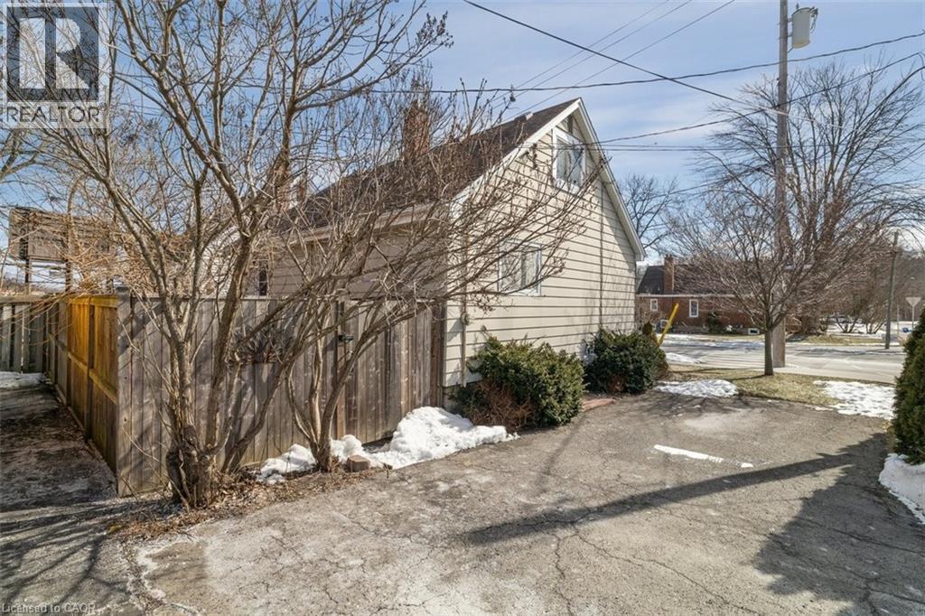 












41 BALDWIN Street

,
Dundas,




Ontario
L9H1A7

