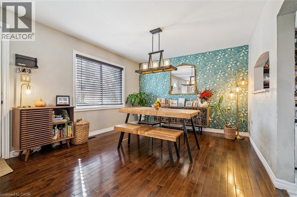 












41 BALDWIN Street

,
Dundas,




Ontario
L9H1A7

