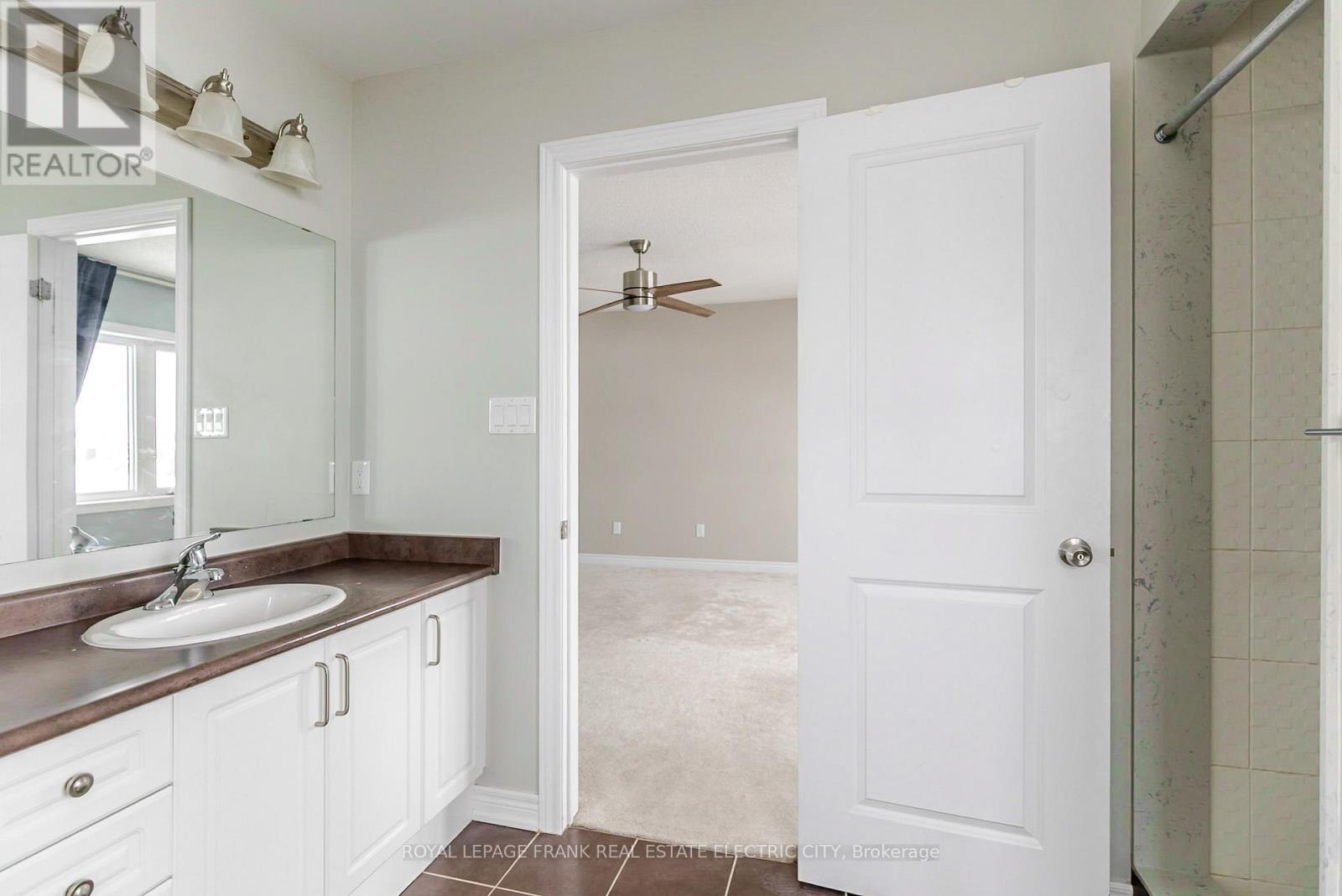 












417 FLORENCE DRIVE

,
Peterborough (Monaghan Ward 2),




Ontario
K9J0H7

