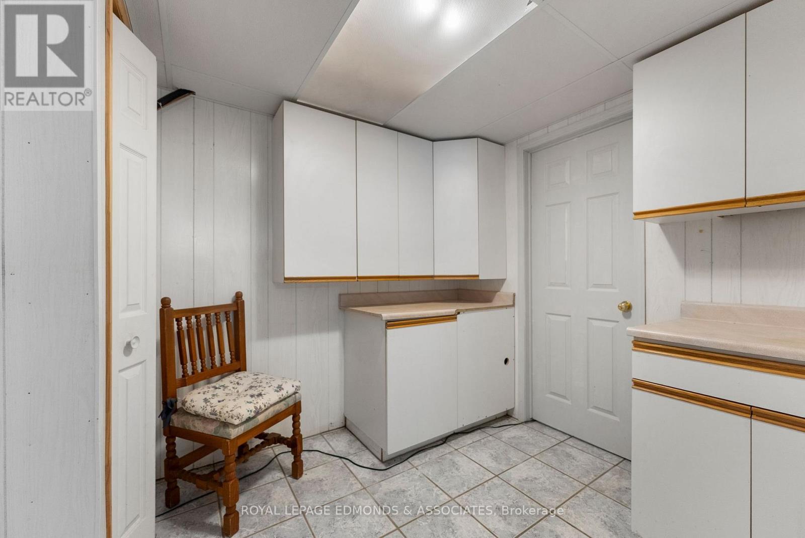 












47A TRILLIUM LANE

,
North Algona Wilberforce,




Ontario
K0J1T0

