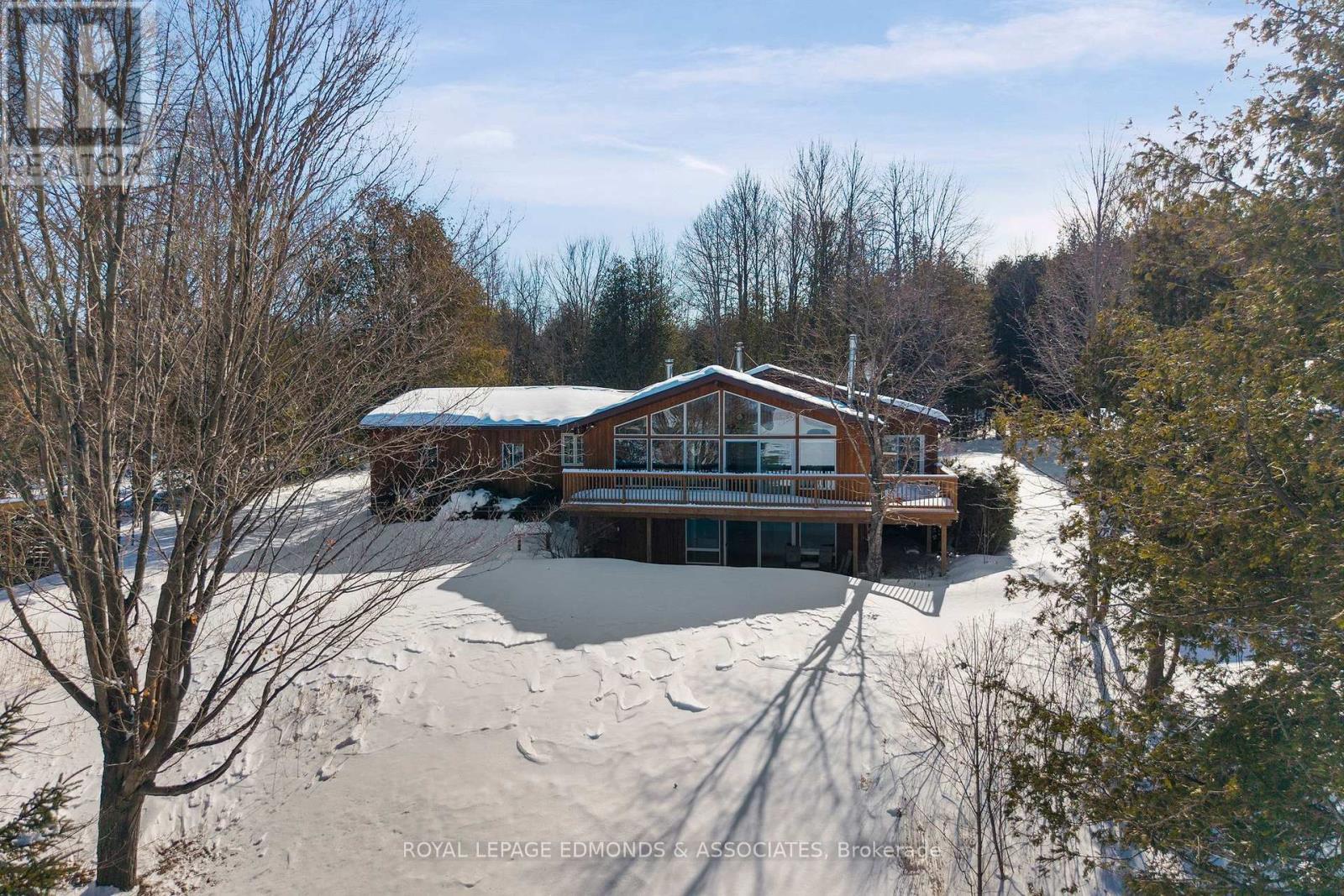 












47A TRILLIUM LANE

,
North Algona Wilberforce,




Ontario
K0J1T0

