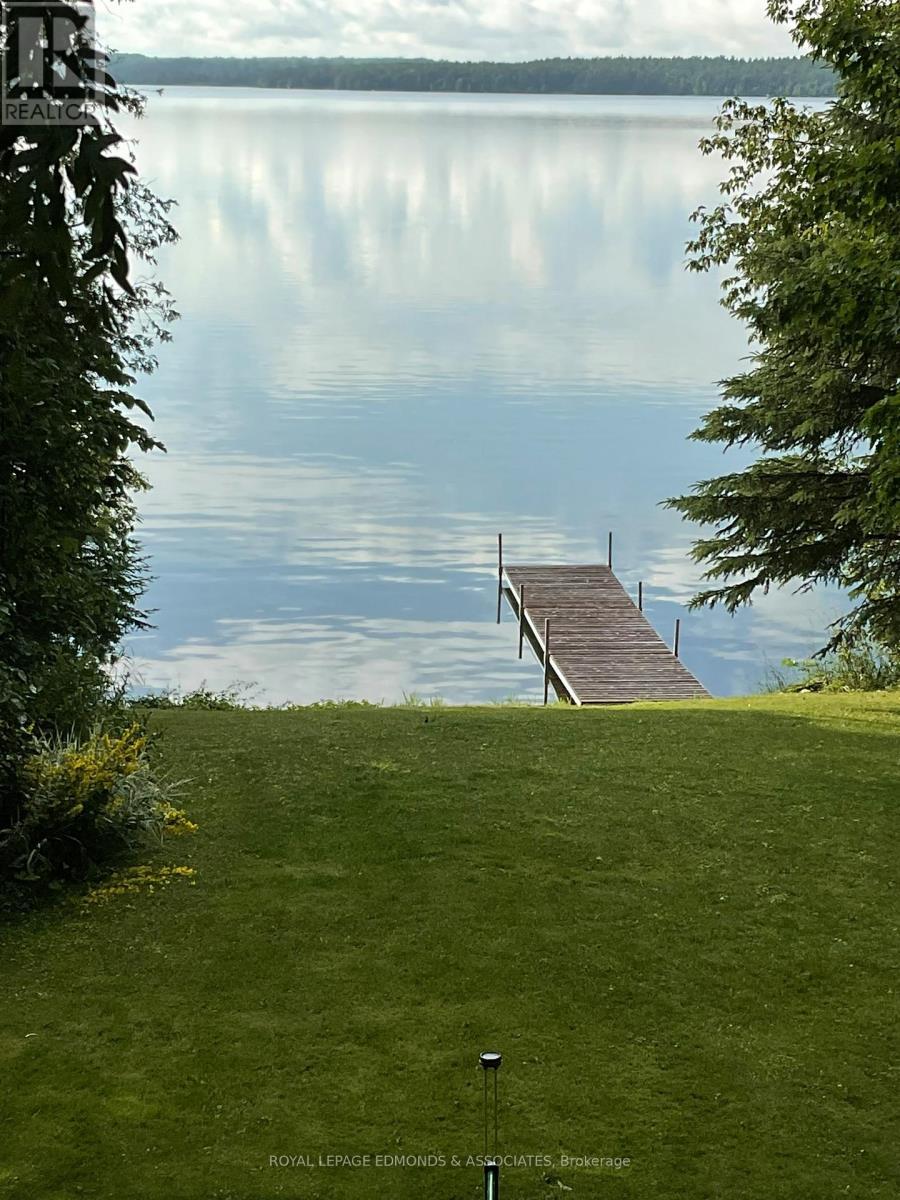 












47A TRILLIUM LANE

,
North Algona Wilberforce,




Ontario
K0J1T0

