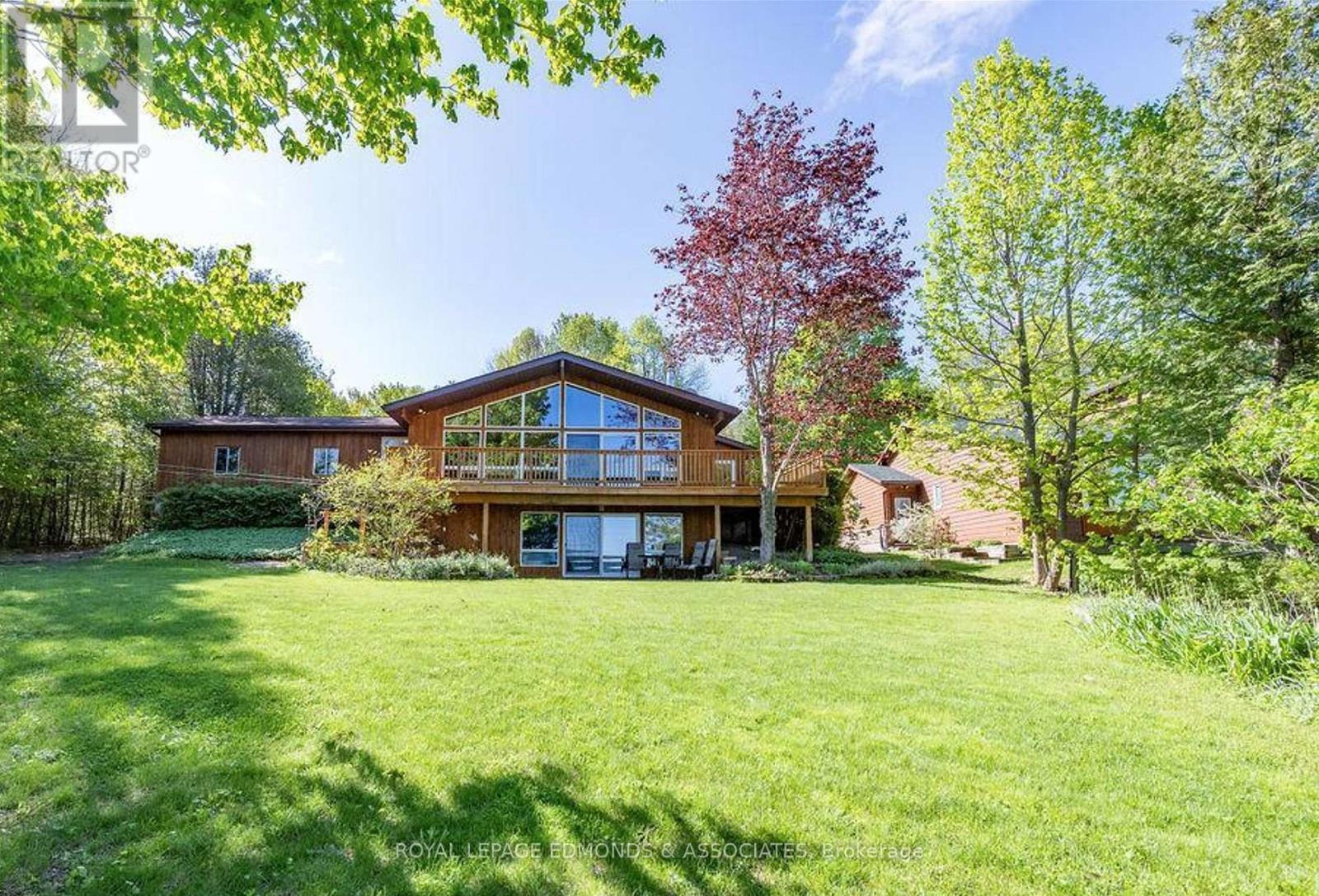 












47A TRILLIUM LANE

,
North Algona Wilberforce,




Ontario
K0J1T0

