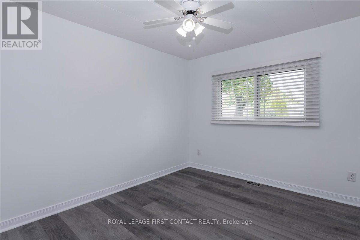 












25 HAWTHORNE DRIVE

,
Innisfil,




Ontario
L9S1P1

