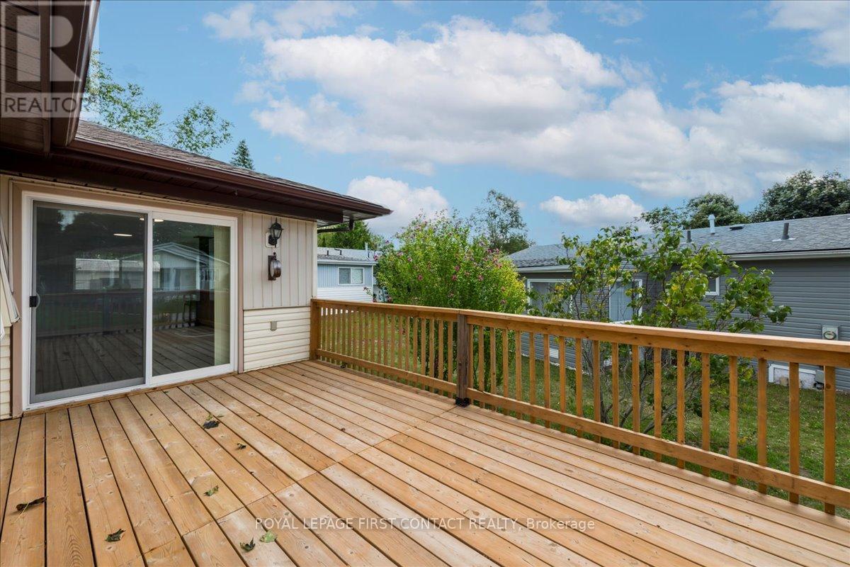 












25 HAWTHORNE DRIVE

,
Innisfil,




Ontario
L9S1P1

