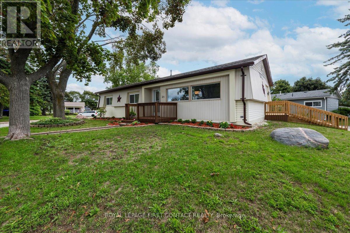 












25 HAWTHORNE DRIVE

,
Innisfil,




Ontario
L9S1P1

