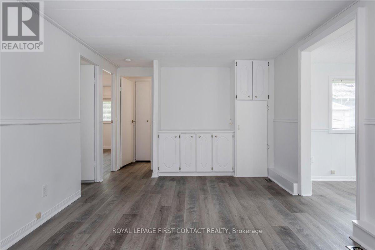 












25 HAWTHORNE DRIVE

,
Innisfil,




Ontario
L9S1P1

