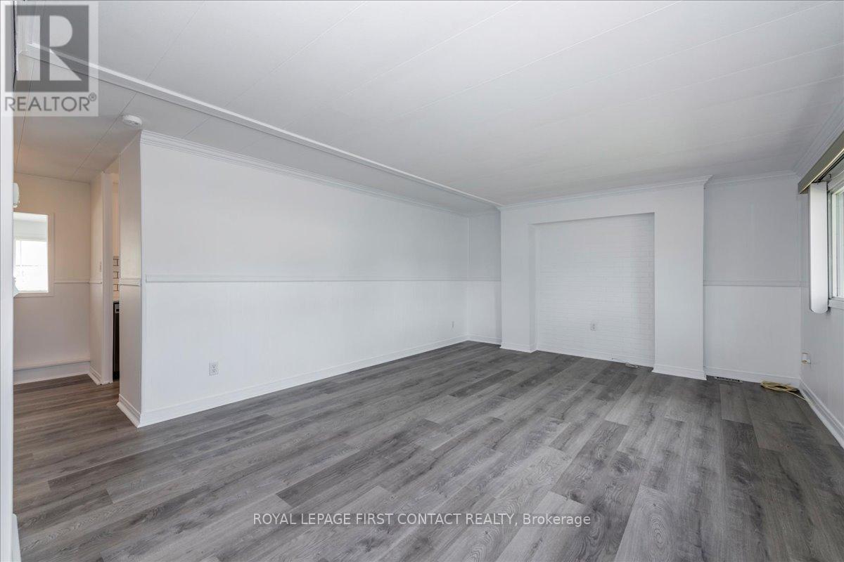 












25 HAWTHORNE DRIVE

,
Innisfil,




Ontario
L9S1P1

