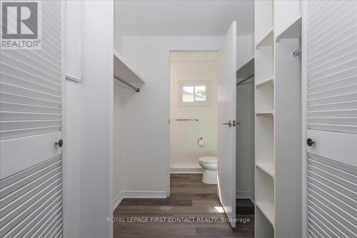 












25 HAWTHORNE DRIVE

,
Innisfil,




Ontario
L9S1P1

