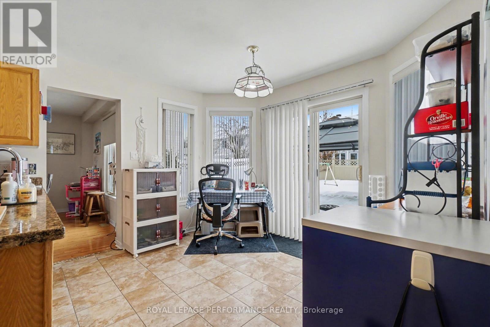 












734 MERKLEY DRIVE

,
Ottawa,




Ontario
K4A2T8

