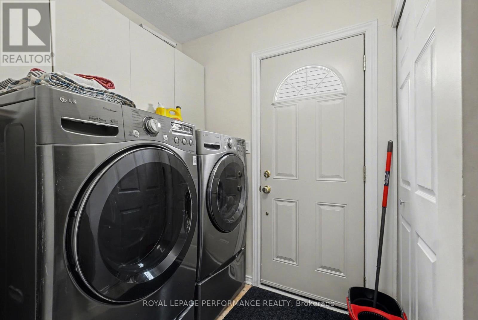 












734 MERKLEY DRIVE

,
Ottawa,




Ontario
K4A2T8

