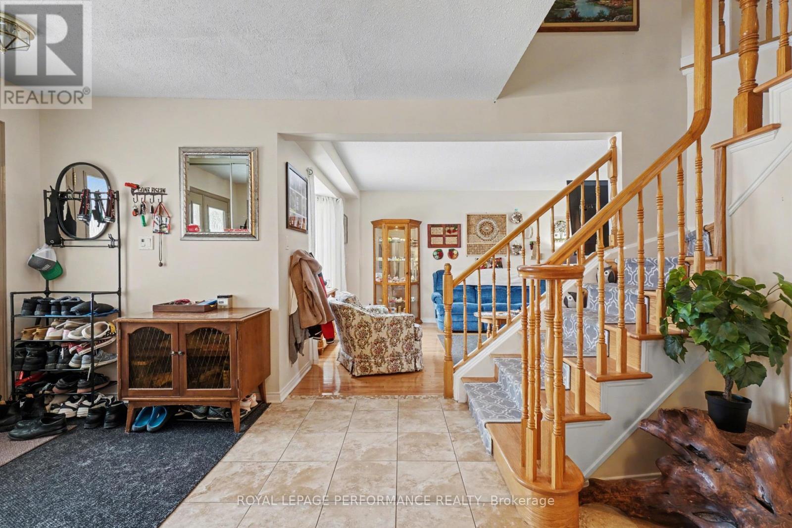 












734 MERKLEY DRIVE

,
Ottawa,




Ontario
K4A2T8

