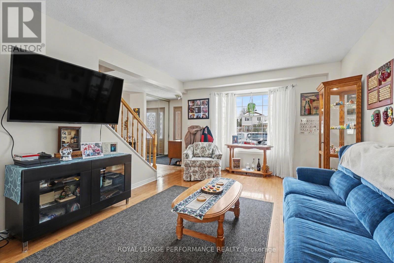 












734 MERKLEY DRIVE

,
Ottawa,




Ontario
K4A2T8

