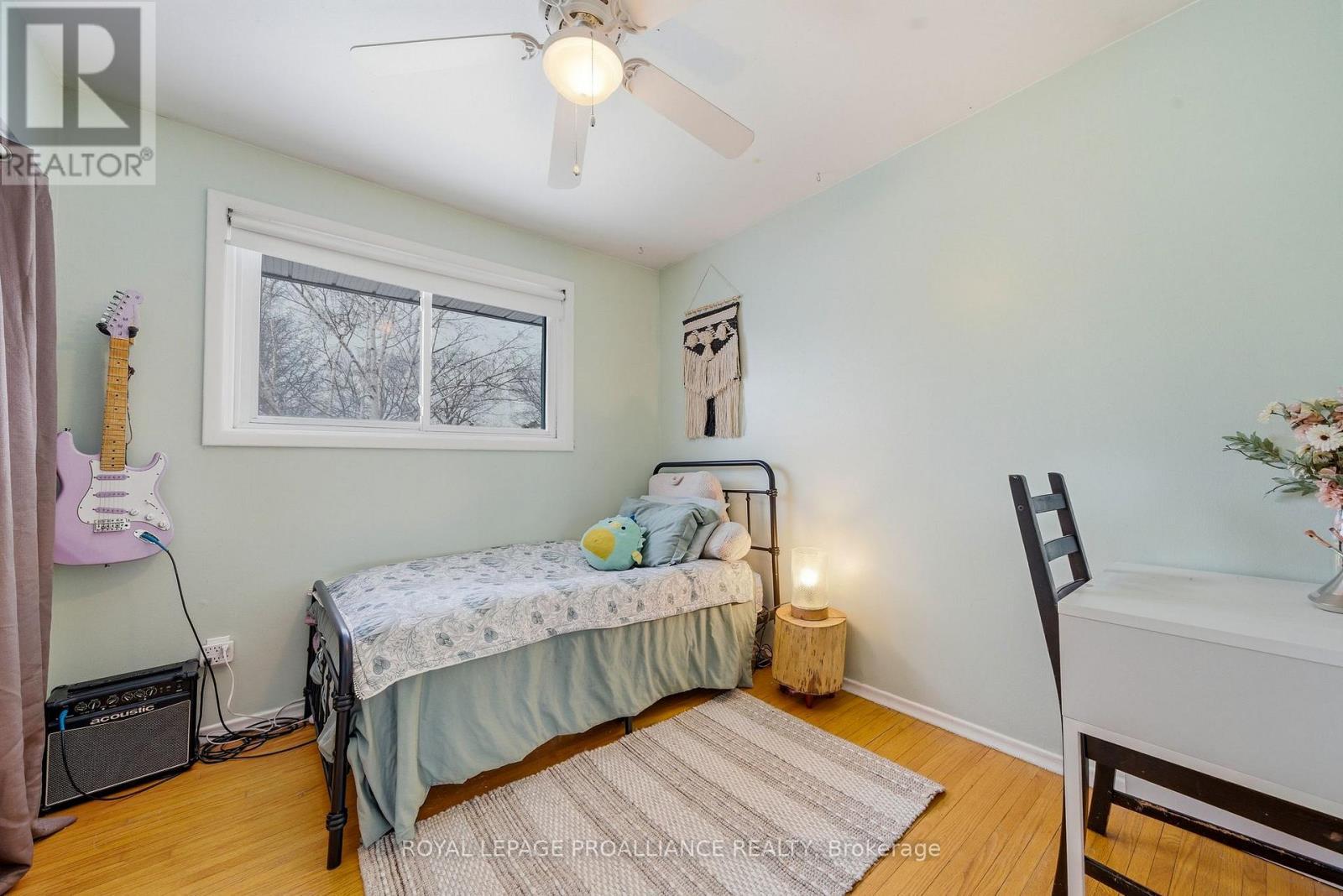 












23 DIAMOND CRESCENT

,
Belleville (Belleville Ward),




Ontario
K8N5G5

