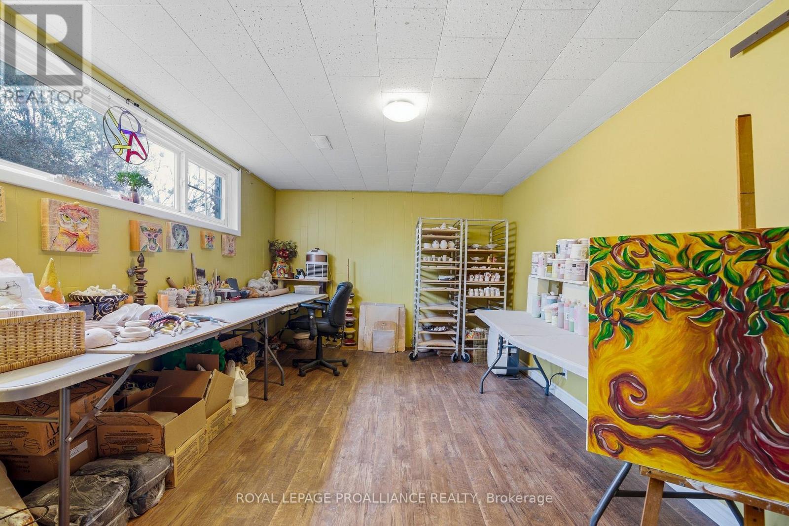 












23 DIAMOND CRESCENT

,
Belleville (Belleville Ward),




Ontario
K8N5G5

