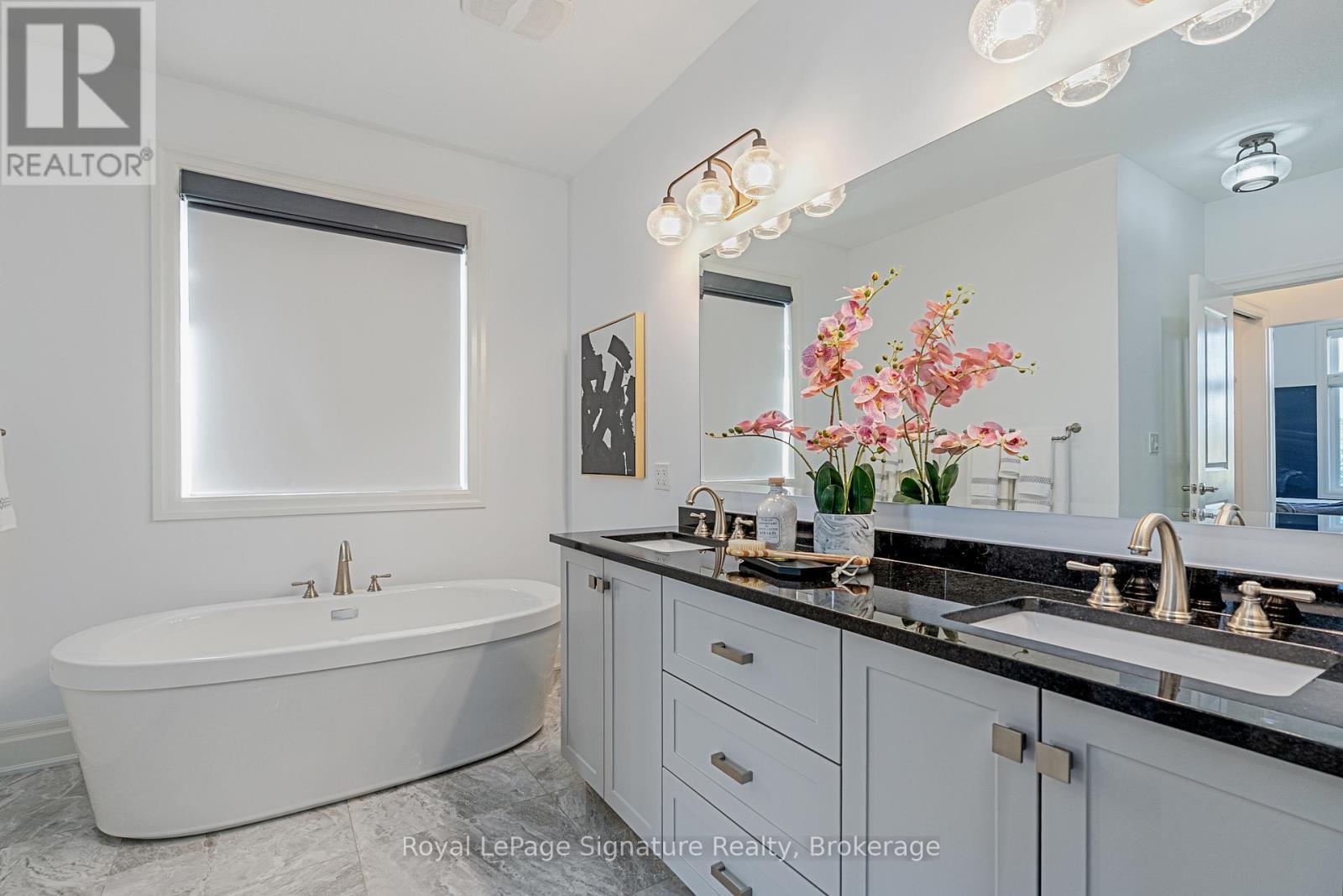 












113 LANDRY LANE

,
Blue Mountains,




Ontario
N0H2P0

