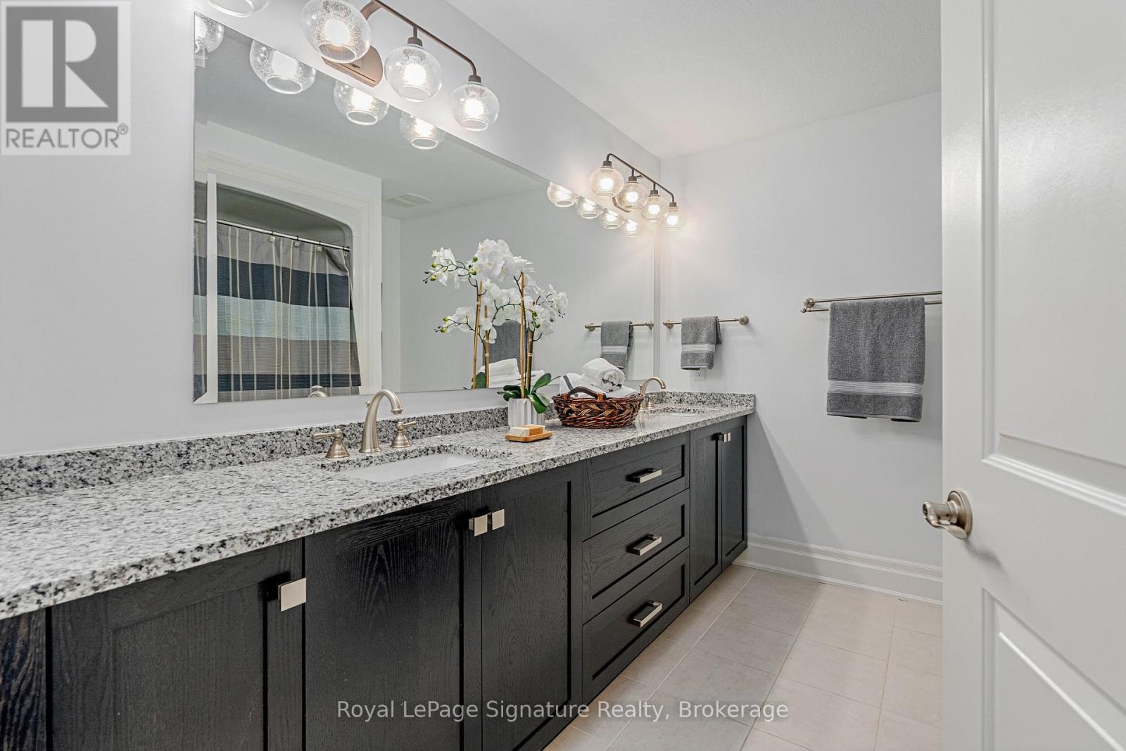 












113 LANDRY LANE

,
Blue Mountains,




Ontario
N0H2P0

