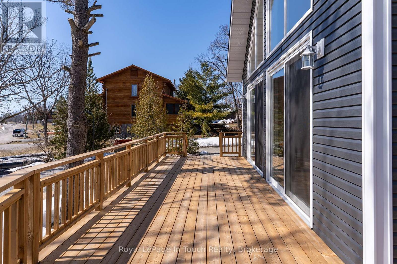 












26 MACEY BAY ROAD

,
Georgian Bay (Baxter),




Ontario
L0K1S0

