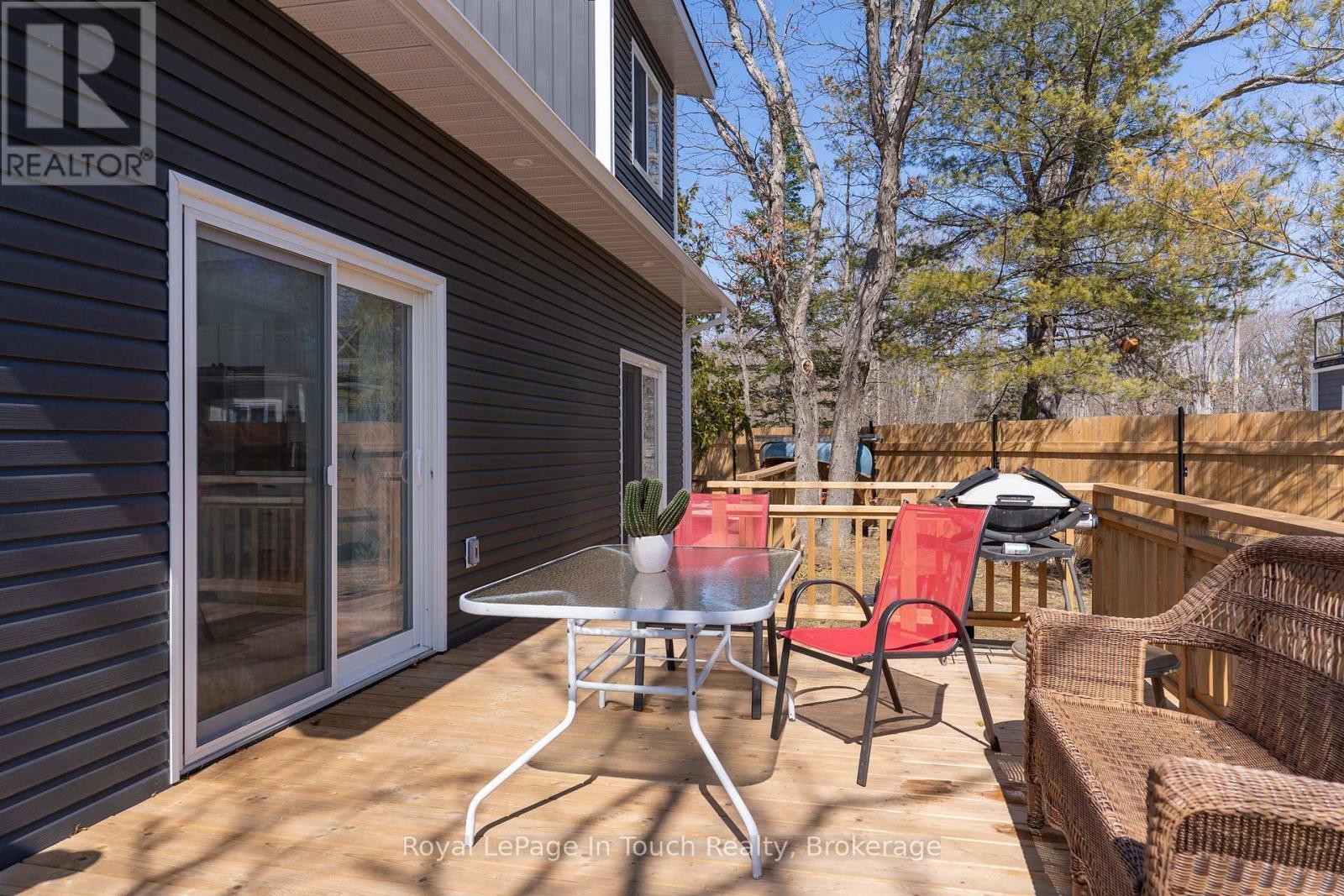 












26 MACEY BAY ROAD

,
Georgian Bay (Baxter),




Ontario
L0K1S0

